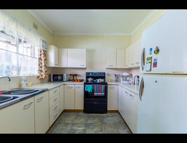 2 BEDROOM TOWNHOUSE FOR SALE IN AMBERFIELD